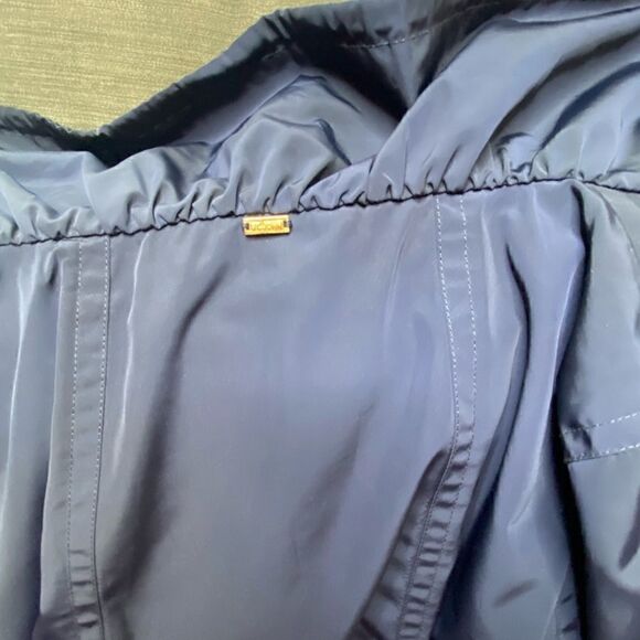 St. John Women's Cowl Neck Roll-Up Sleeve Lightweight Rain Jacket Blue Small - Picture 7 of 8